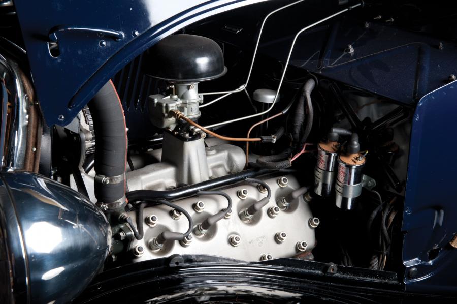 Ford DeLuxe Phaeton 1934 года  (фото 9 из 19)
